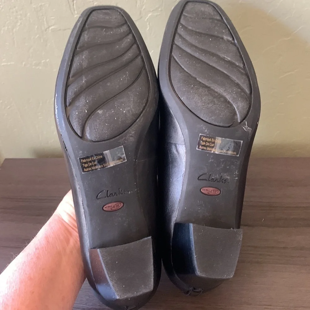 Clark's Levee Delta Black Leather‎ Cushioned Pump Heel Size 8.5N